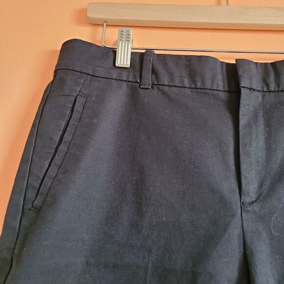 Dockers Khaki Shorts – Black, Size 34 - Picture 3 of 8